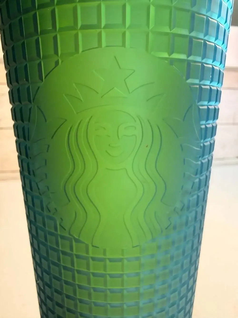Starbucks Winter 2022 Matte Mountain Dew Green‎ Grid Venti Cold Cup Tumbler 24oz